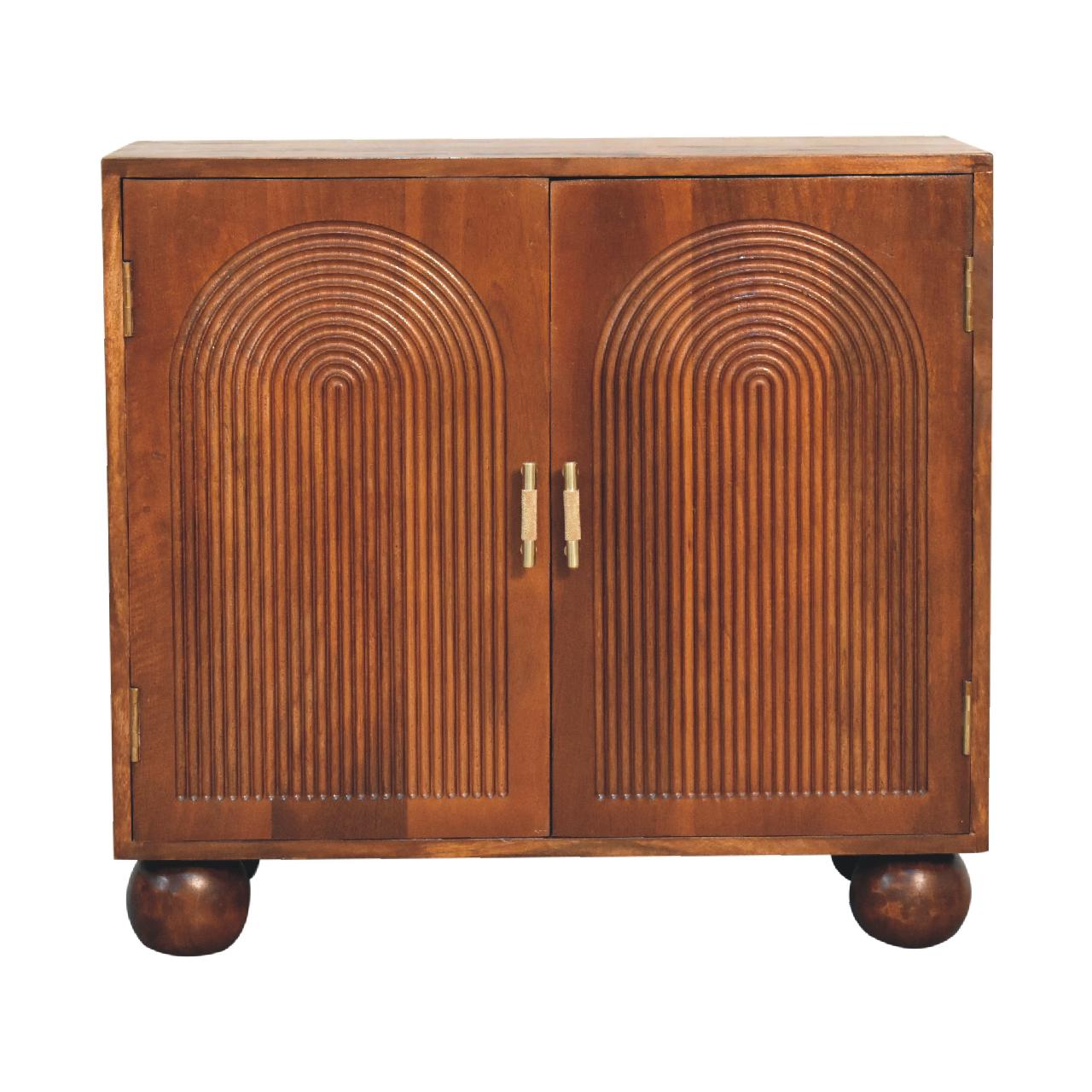 Kastanienholz-Schrank mit geschnitzten Kugeln