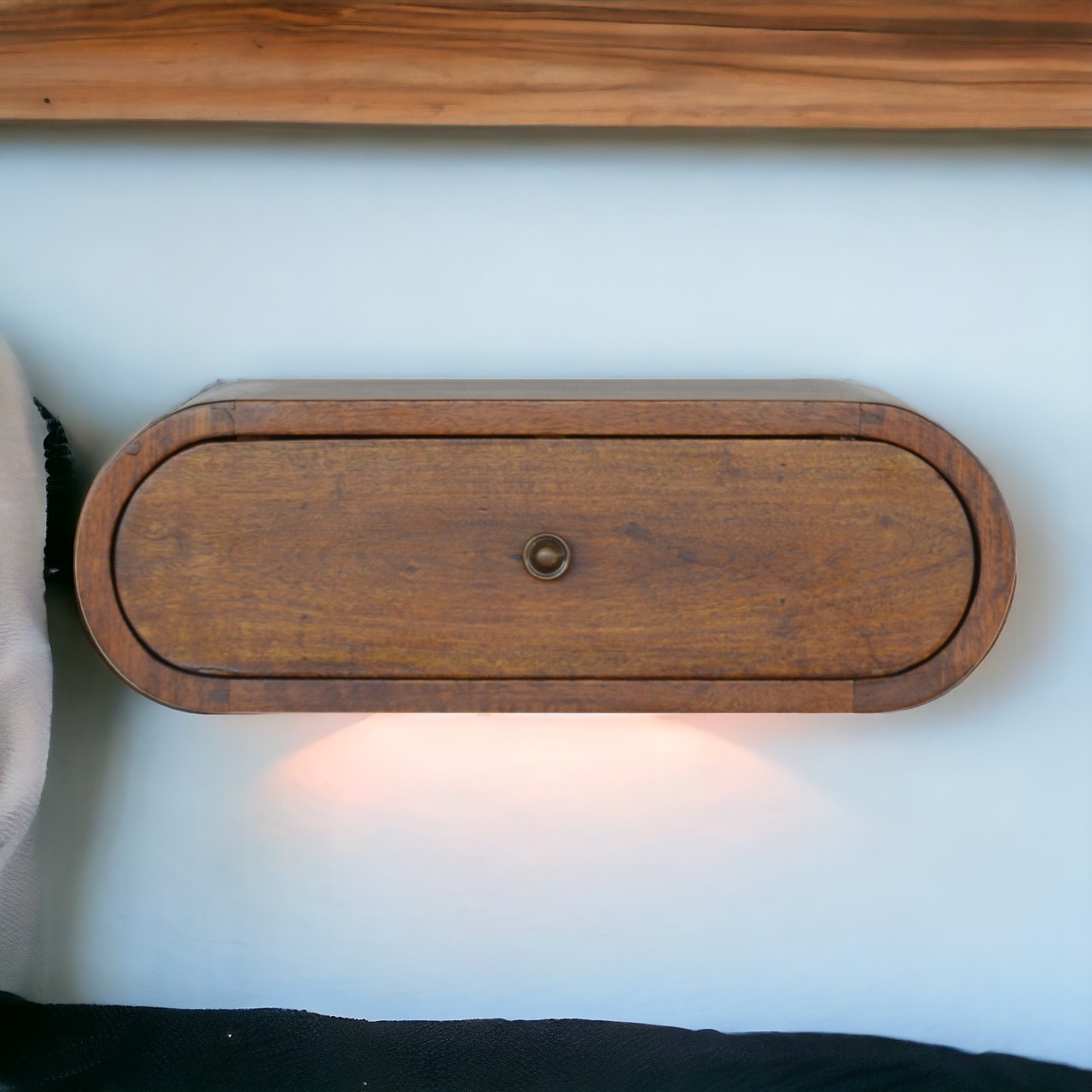 Runde Nachttischkonsole aus Kastanienholz zur Wandmontage