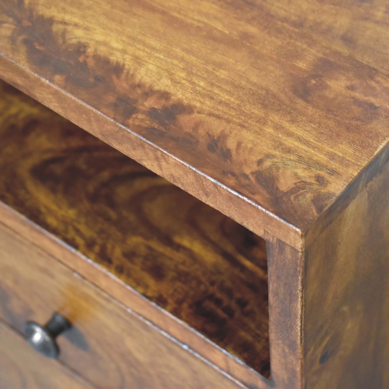 Mini Classic Chestnut Nachttisch