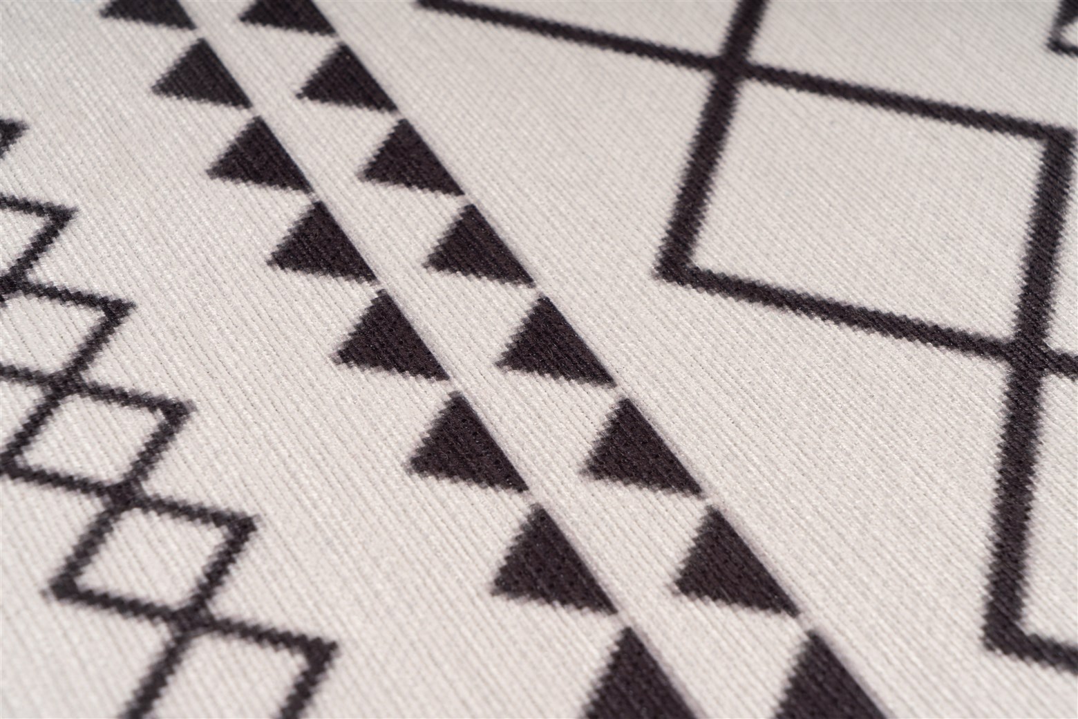 Teppich Maya 425 Weiß / Schwarz 200cm x 290cm