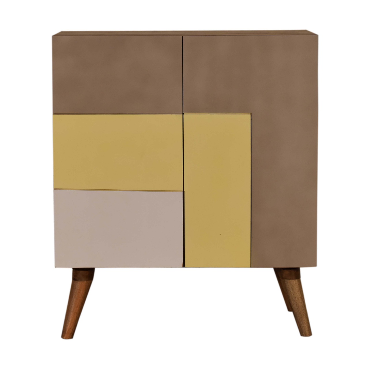 Schrank in „Quebec Yellow“