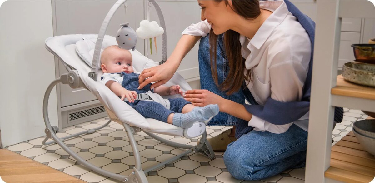 MoMi LAPIS – Elektrische Babywippe mit Musikmodul (8 Melodien), 3 Vibrationsstufen, verstellbare Rückenlehne & arretierbar – in verschiedenen Graufarben