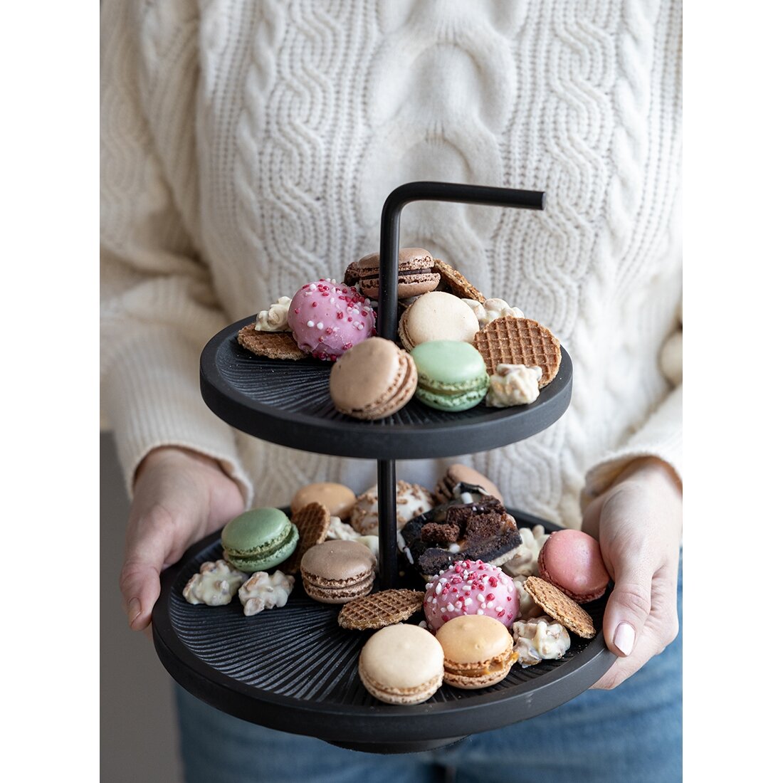 JENS Living Etagere aus Mangoholz & Metall - 2-stufig Ø25cm Rund - Servierständer für Snacks & Deko - Rustikaler Landhausstil - Schwarz