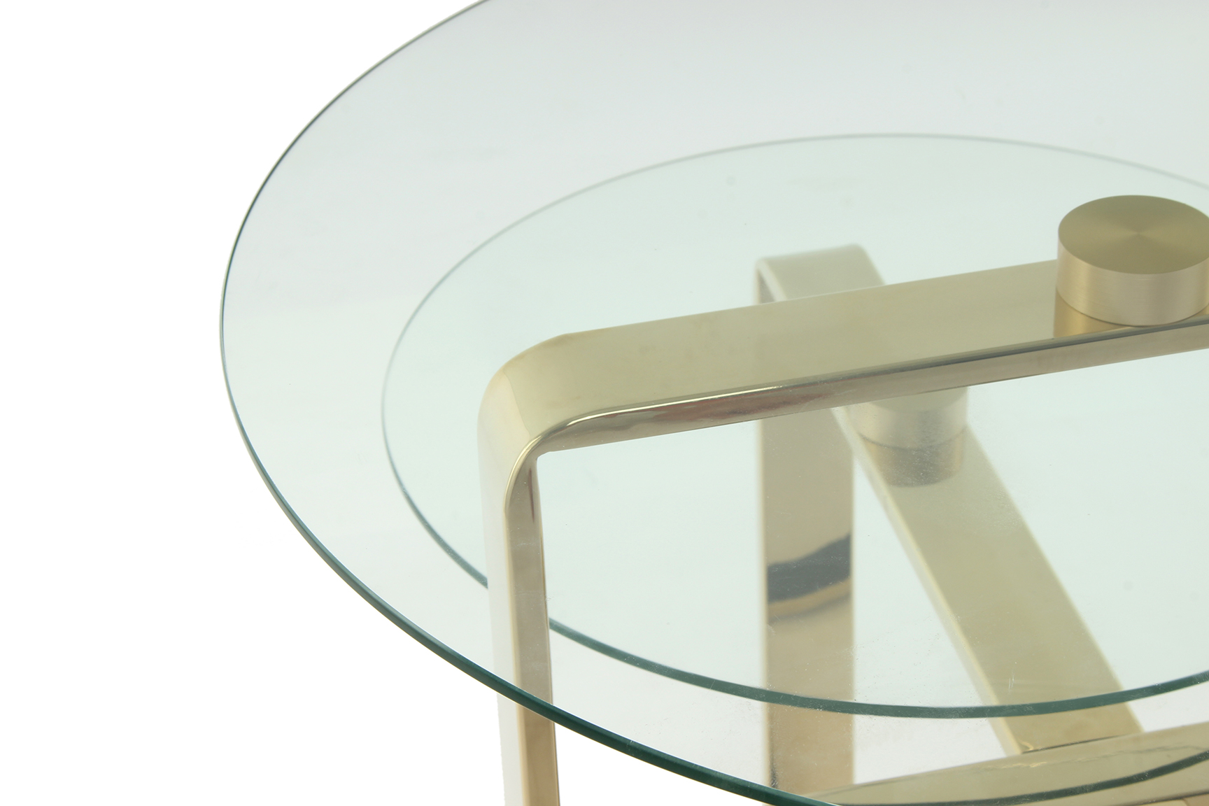 Beistelltisch mit Goldfarbe