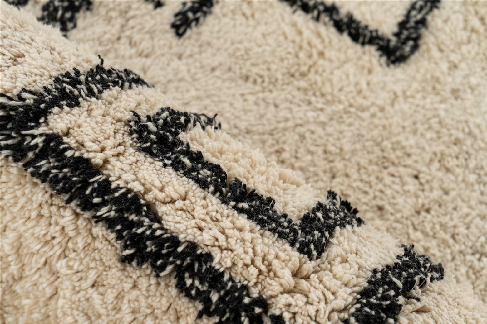 Teppich Mylen 325 Creme / Schwarz 160cm x 230cm