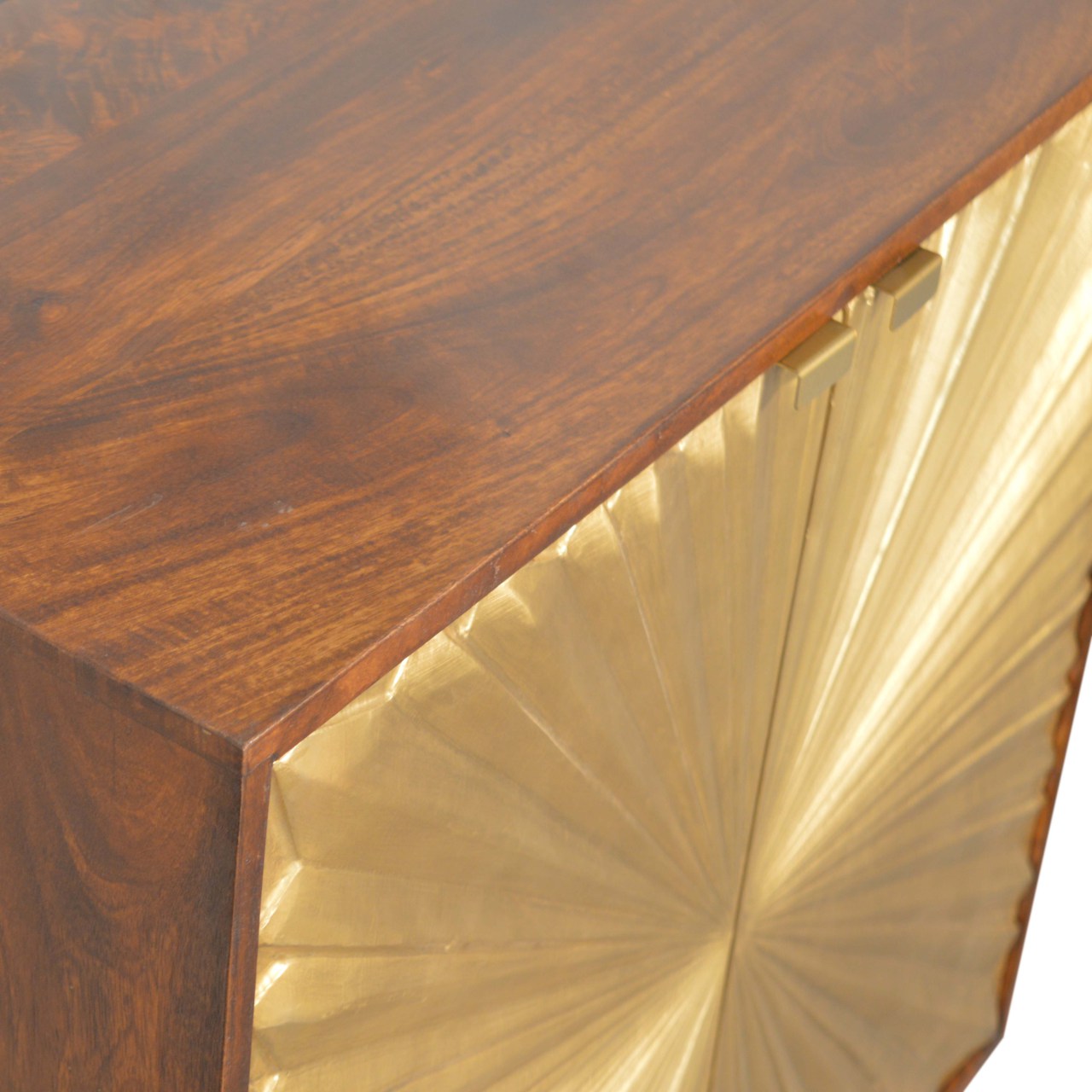 Manila-Gold-Schrank