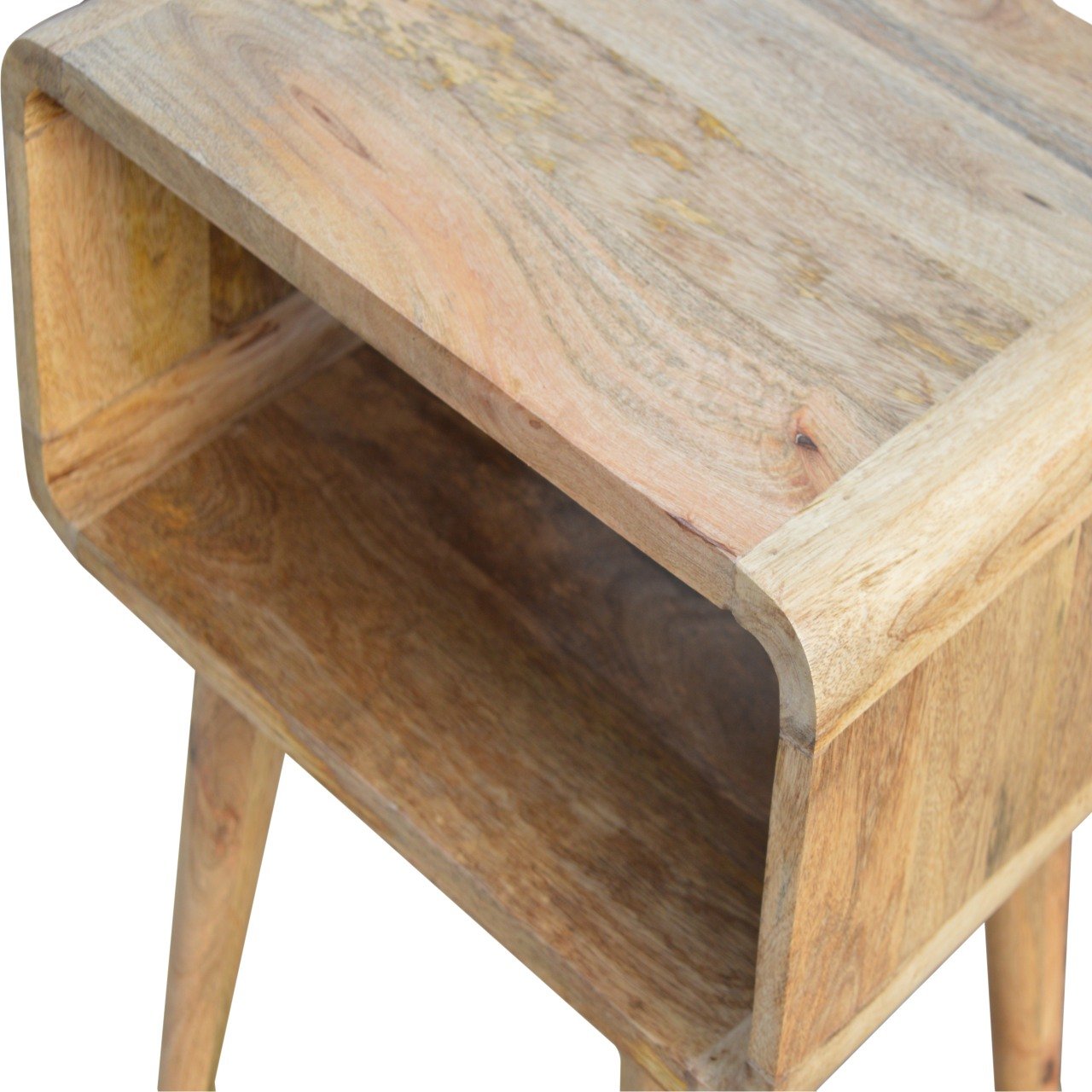 Geschwungenes offenes Bett