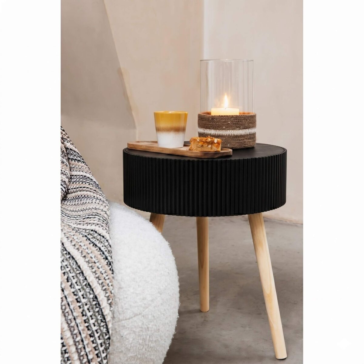 JENS Living Beistelltisch Levi – Rund Ø38cm mit Stauraum & Deckel – Couchtisch Modern mit 3 Beinen – Nachttisch – Holz – Taupe oder Schwarz