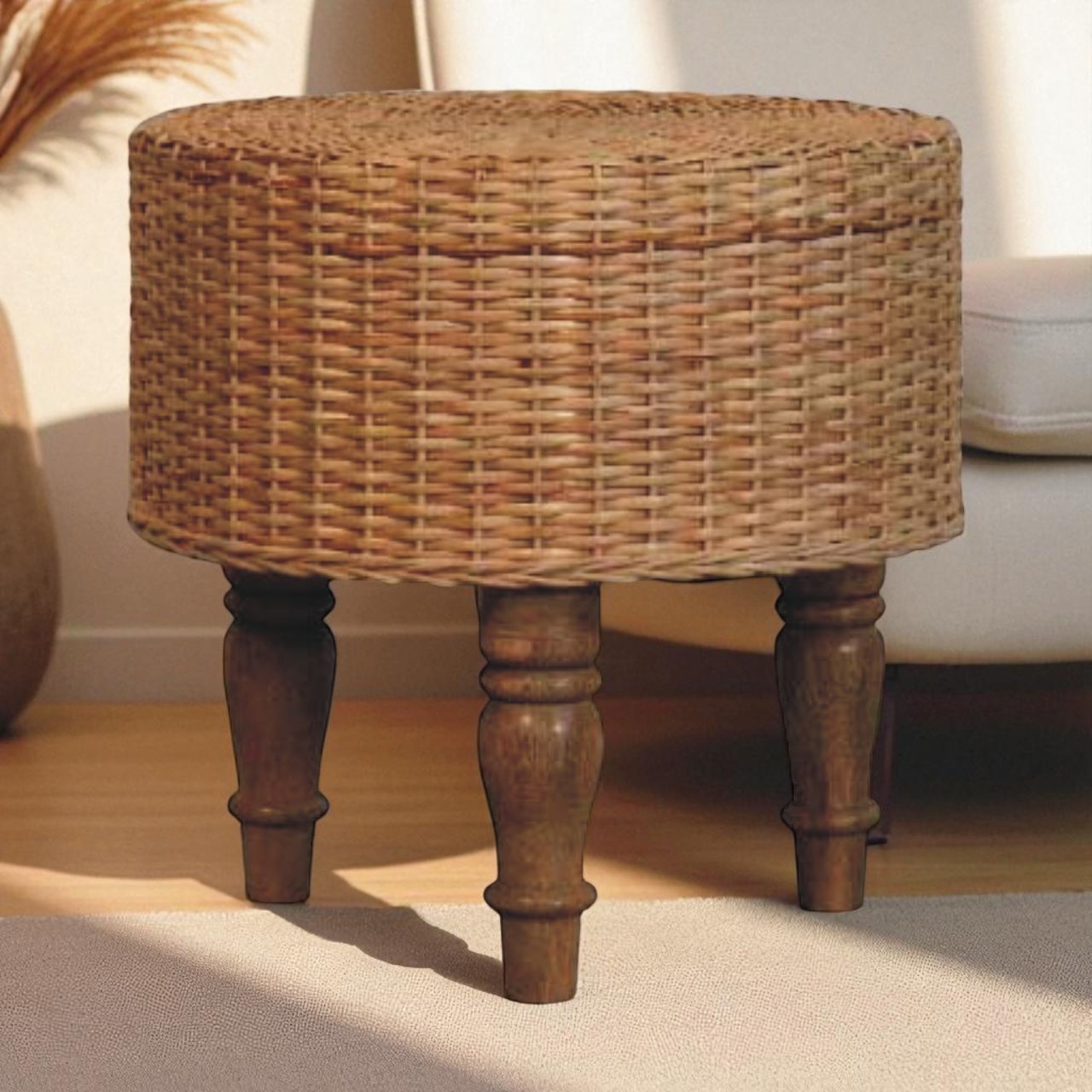 Runder, geflochtener Hocker im Regency-Stil