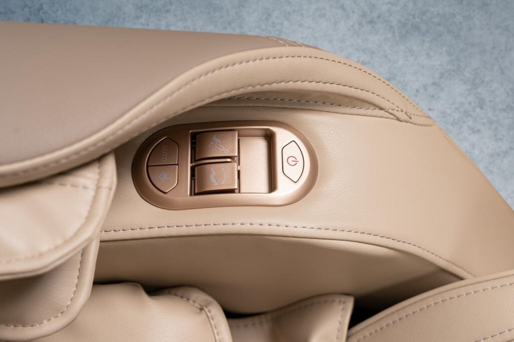 TLP GmbH, Michael Edlinger PureHaven Massage-Sessel 180x77x55 cm Knet- und Klopfmassage Heizfunktion Bluetooth USB Sprachsteuerung beige PU-Leder Fuß- Rücken- und Gesäßmassage – Ansicht 8